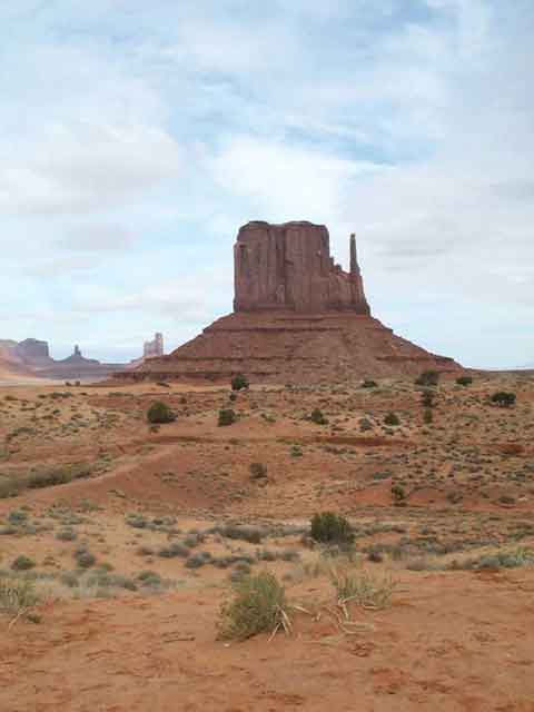 monument valley - autre perspective sur les Mittens